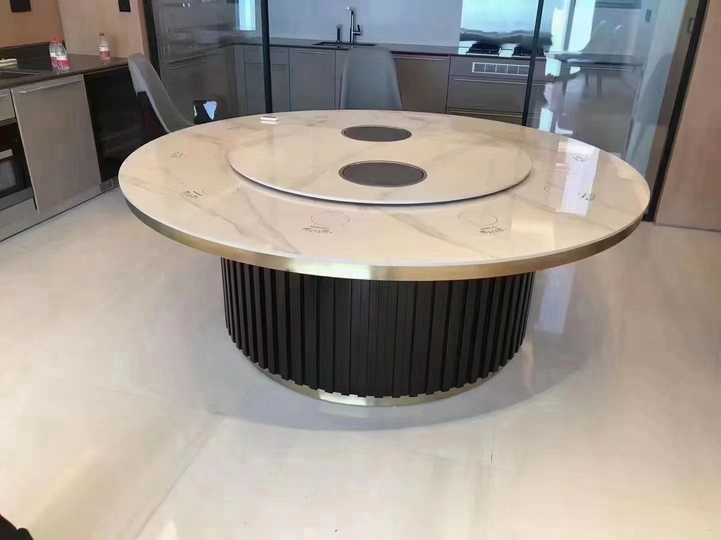 学校自动餐桌椅价格 School automatic dining table and