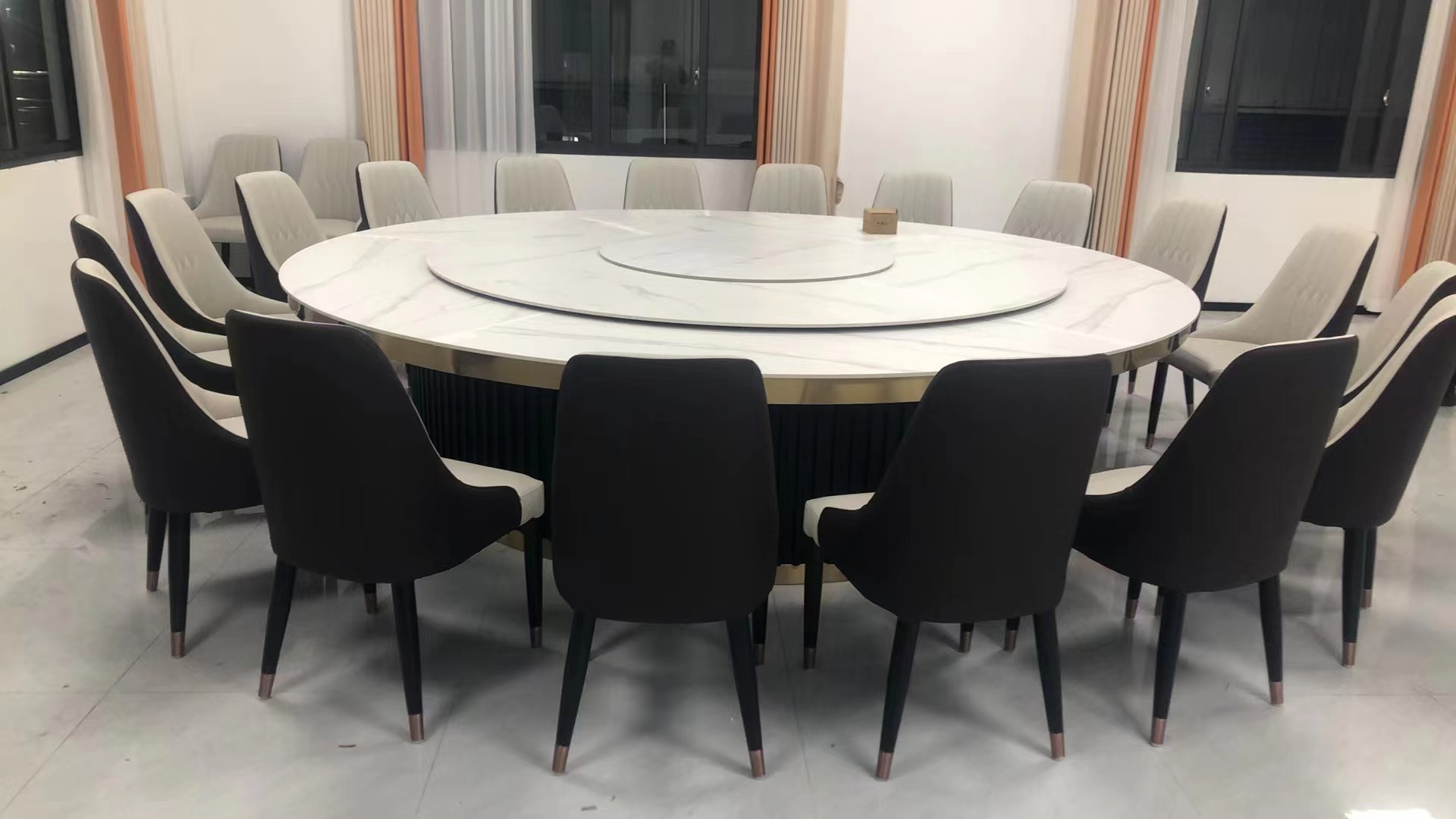 餐桌椅的挑选！ Selection of dining tables and chairs!